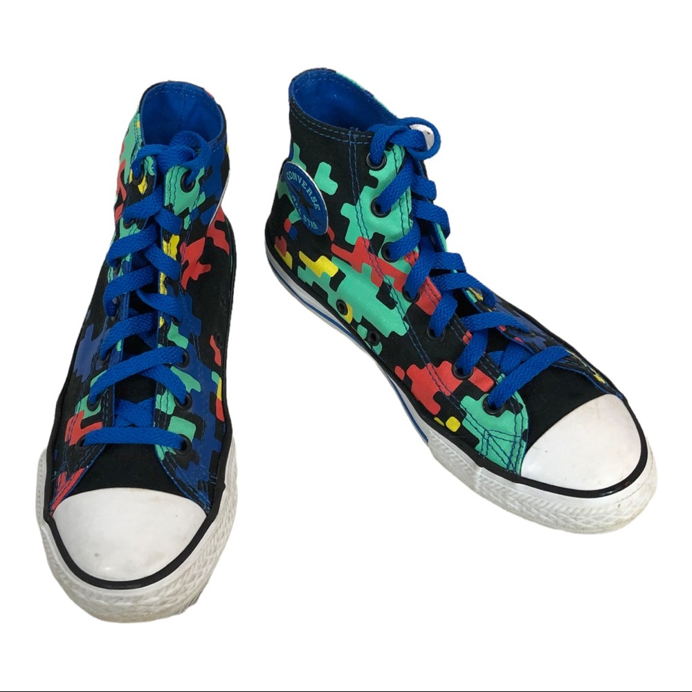 CONVERSE All STAR. Junior Black Green Red & Blue Print  Lace Up High Top Size 4